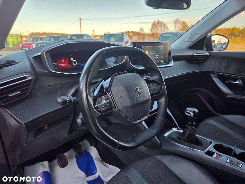 Peugeot 2008 PureTech 130 Allure - 15