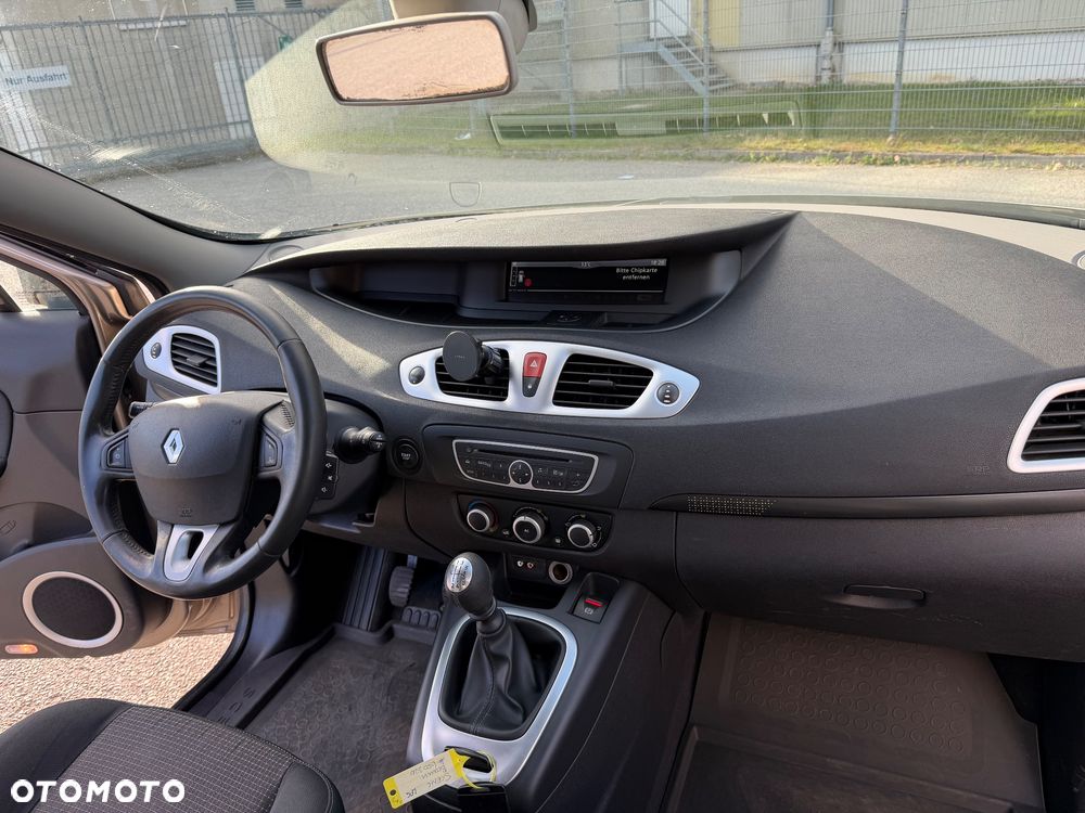 Renault Scenic 1.6 16V Authentique - 9