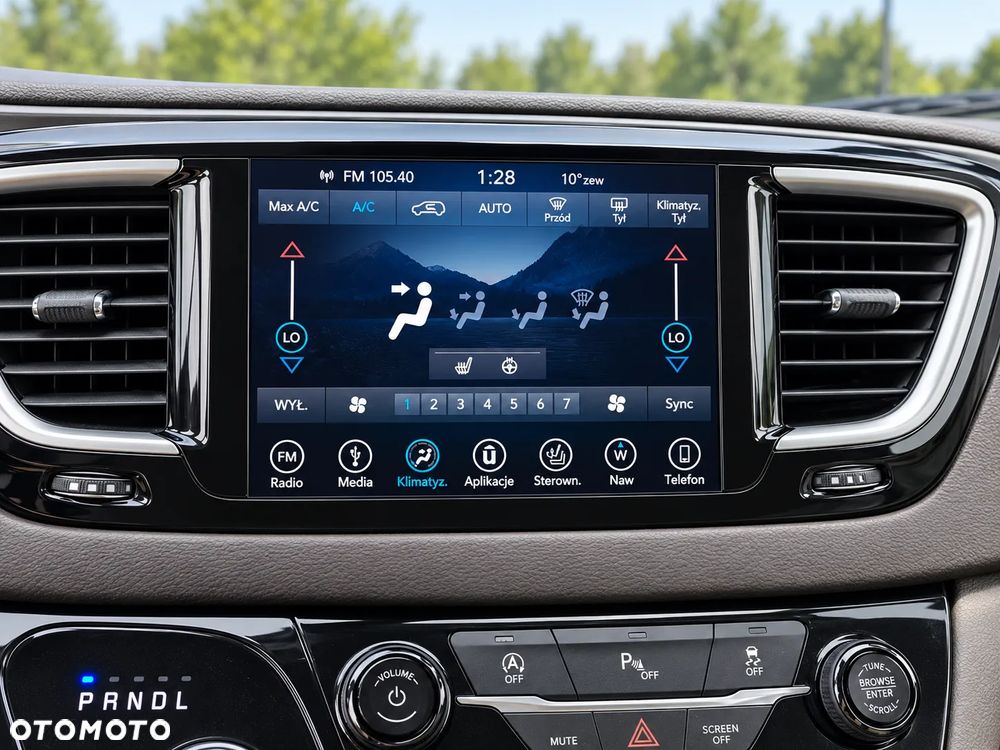 Chrysler Pacifica - 2