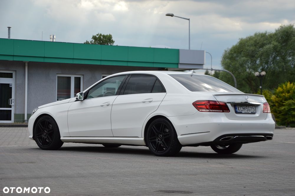 Mercedes-Benz Klasa E 200 7G-TRONIC Elegance - 11