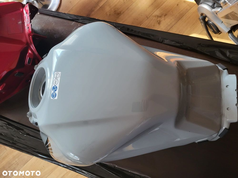 EU Bak Zbiornik Honda CB650R CB 650 R 19- W Kolor Biały Czerwony - 3