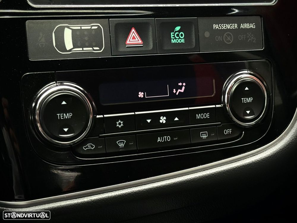 Mitsubishi Outlander 2.2 DI-D Intense - 18