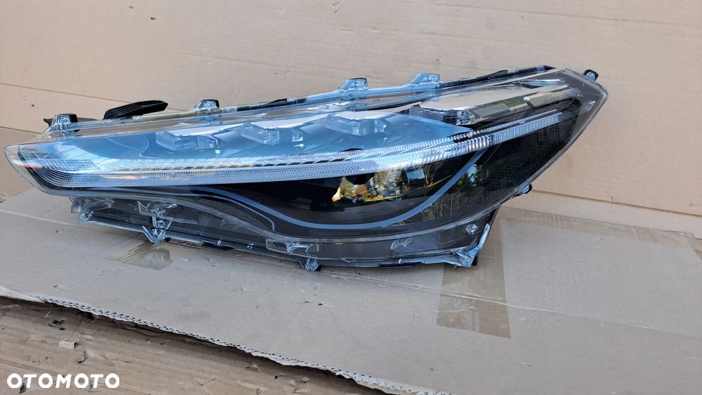 TOYOTA COROLLA CROSS FULL LED LEWA LAMPA PRZÓD EUROPA HASCO 16-184 UŻYWANA - 2