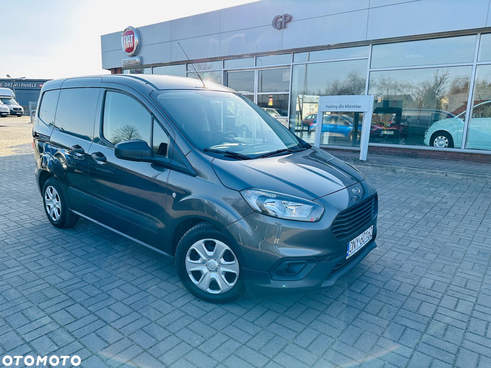 Ford TRANSIT COURIER - 4