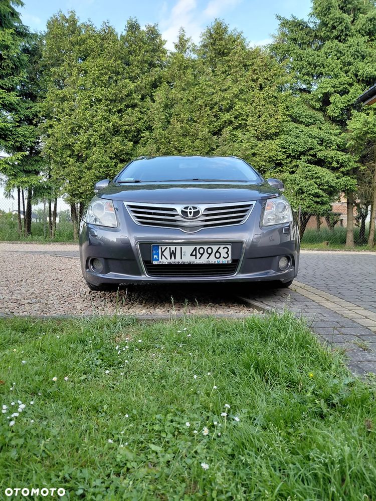 Toyota Avensis - 4