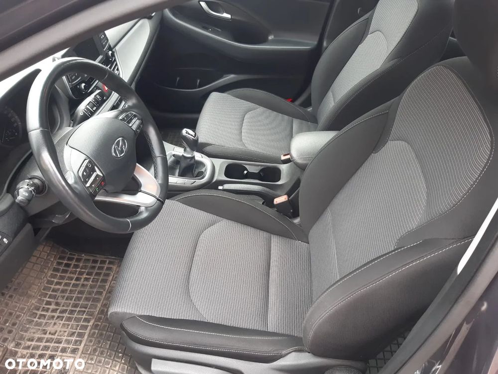 Hyundai i30 1.4 Classic + - 9