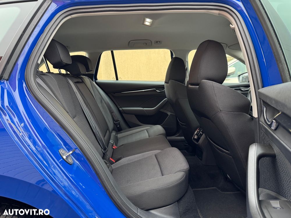 Skoda Octavia 2.0 TDI DSG Tour - 9