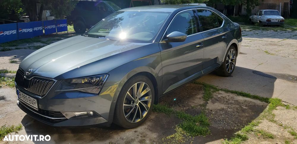 Skoda Superb 2.0 TDI DSG Laurin & Klement - 2