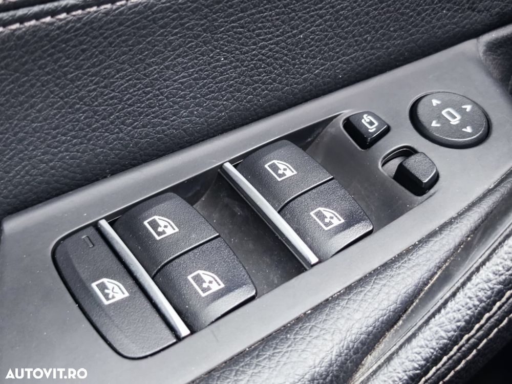 BMW Seria 5 520d AT - 29