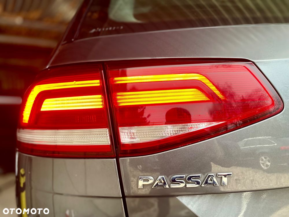 Volkswagen Passat 2.0 TDI (BlueMotion Technology) Comfortline - 35