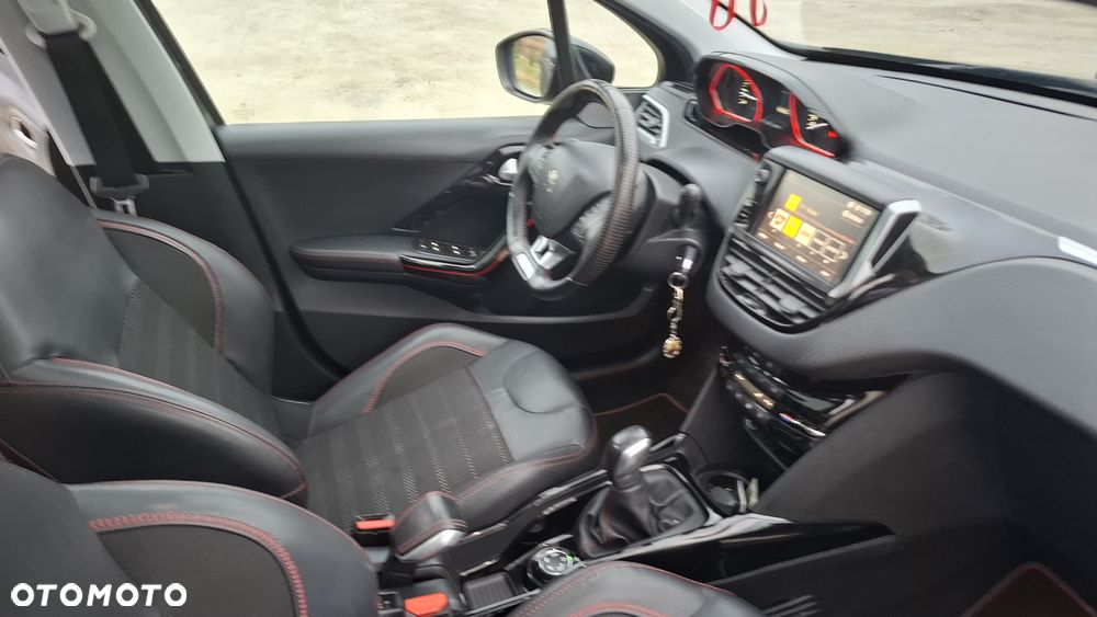 Peugeot 2008 PureTech 130 GPF Stop&Start Crossway - 26