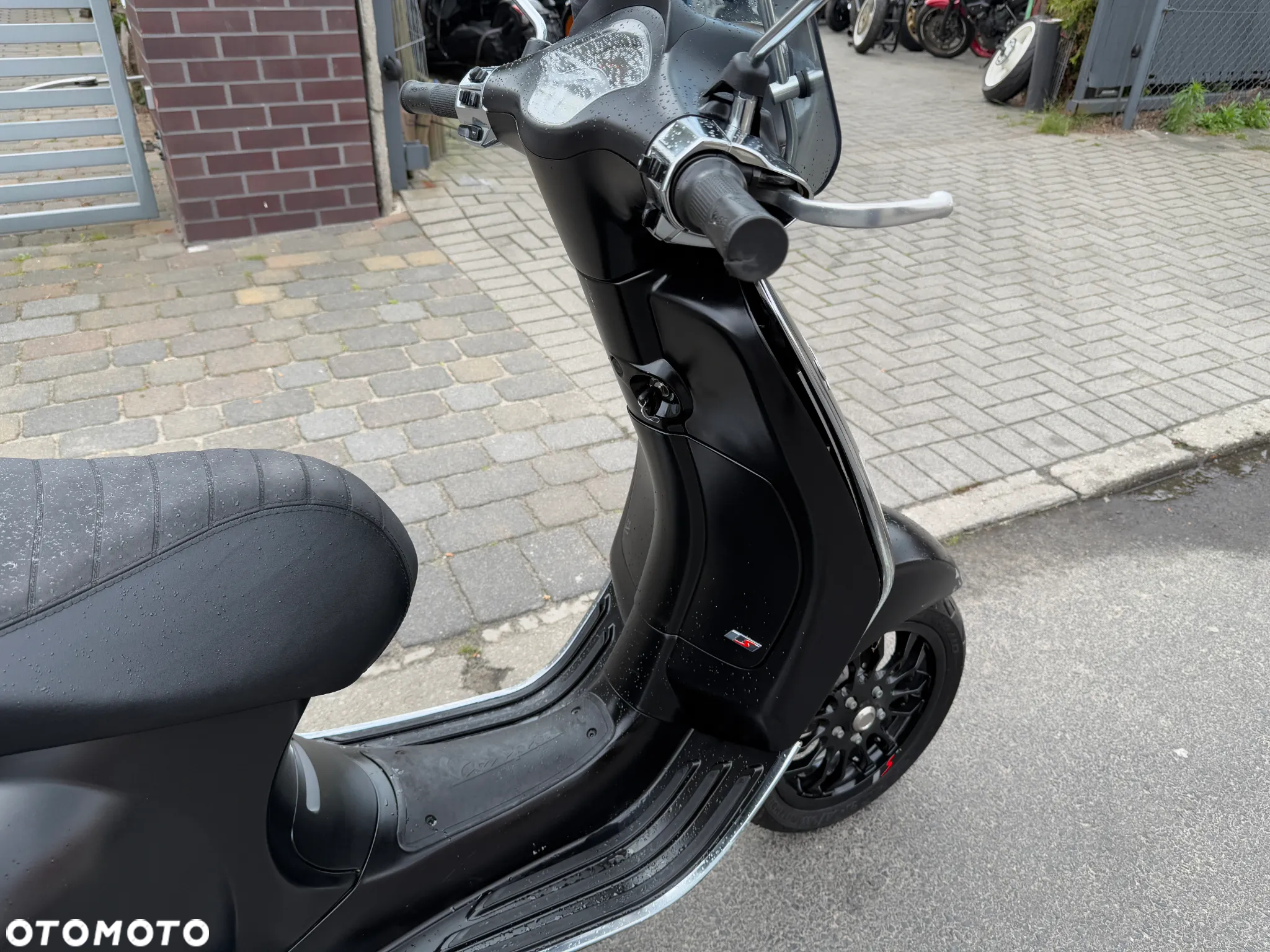 Piaggio Vespa - 23