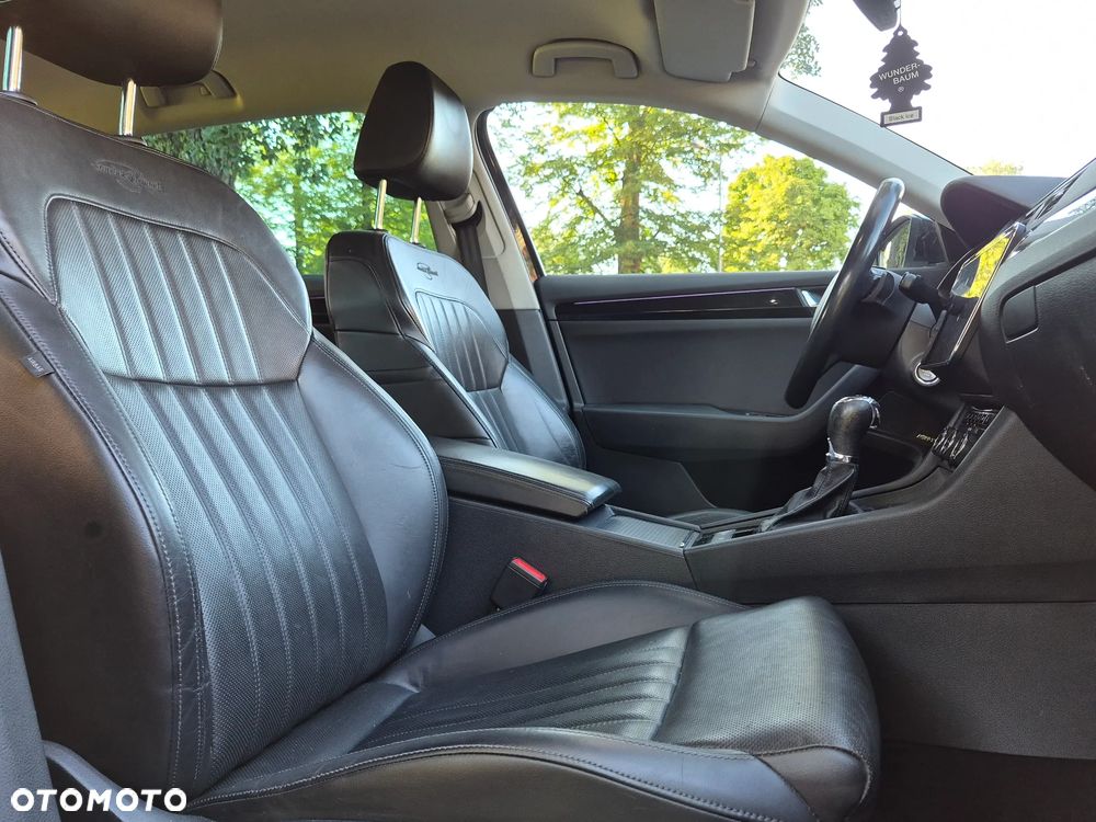 Skoda Superb 2.0 TDI 4x4 L&K DSG - 27