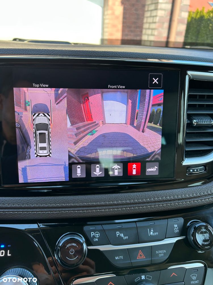 Chrysler Pacifica - 20