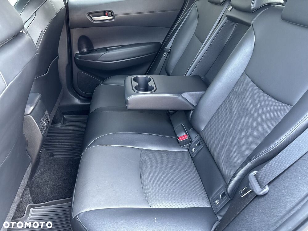 Toyota Corolla Cross 2.0 Hybrid Executive AWD - 11