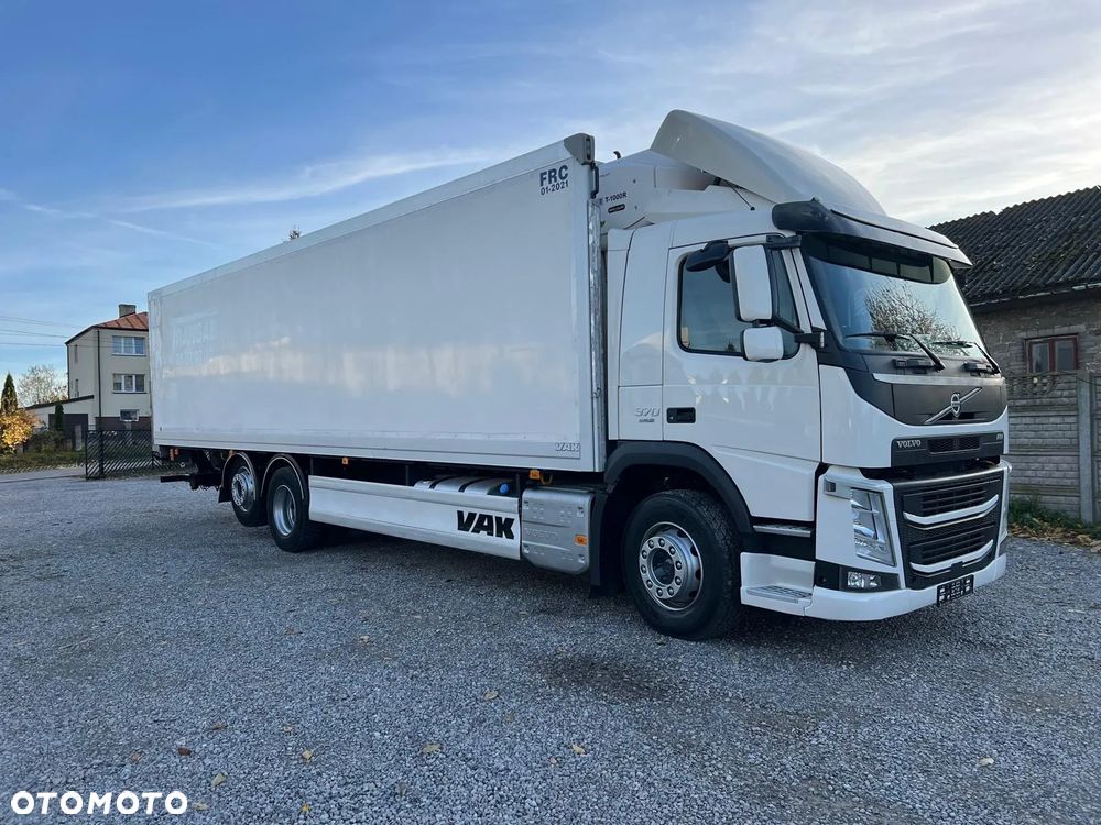 Volvo FM 370 / 6x2 / Chłodnia / Winda / - 14