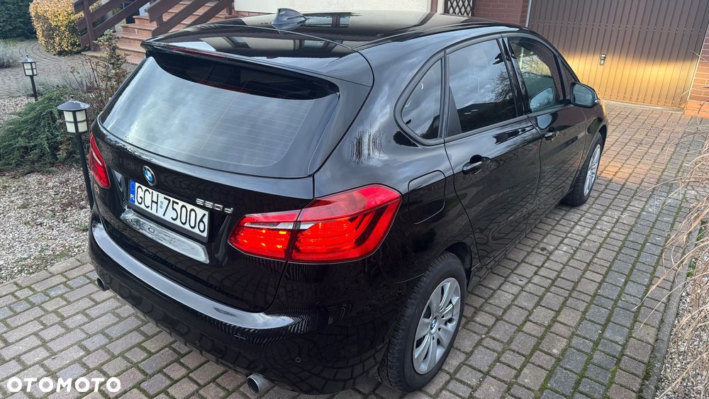 BMW Seria 2 220d - 10