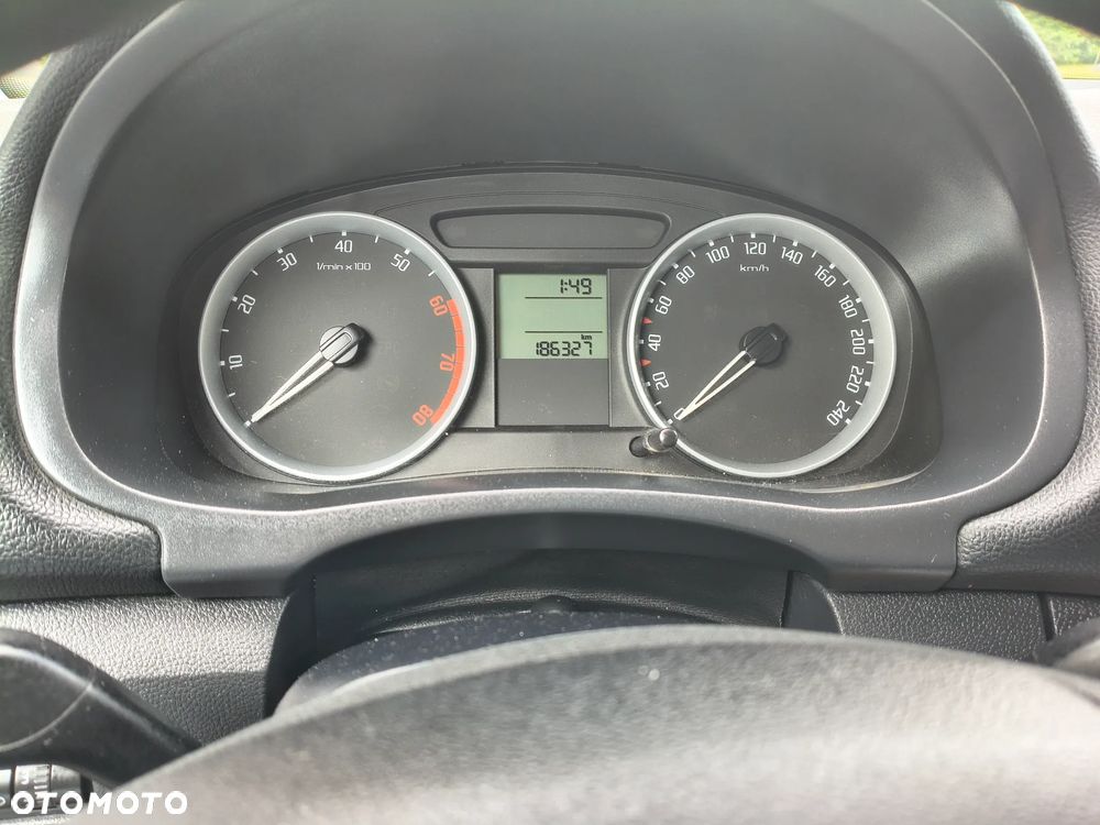 Skoda Fabia 1.4 16V Sportline - 32