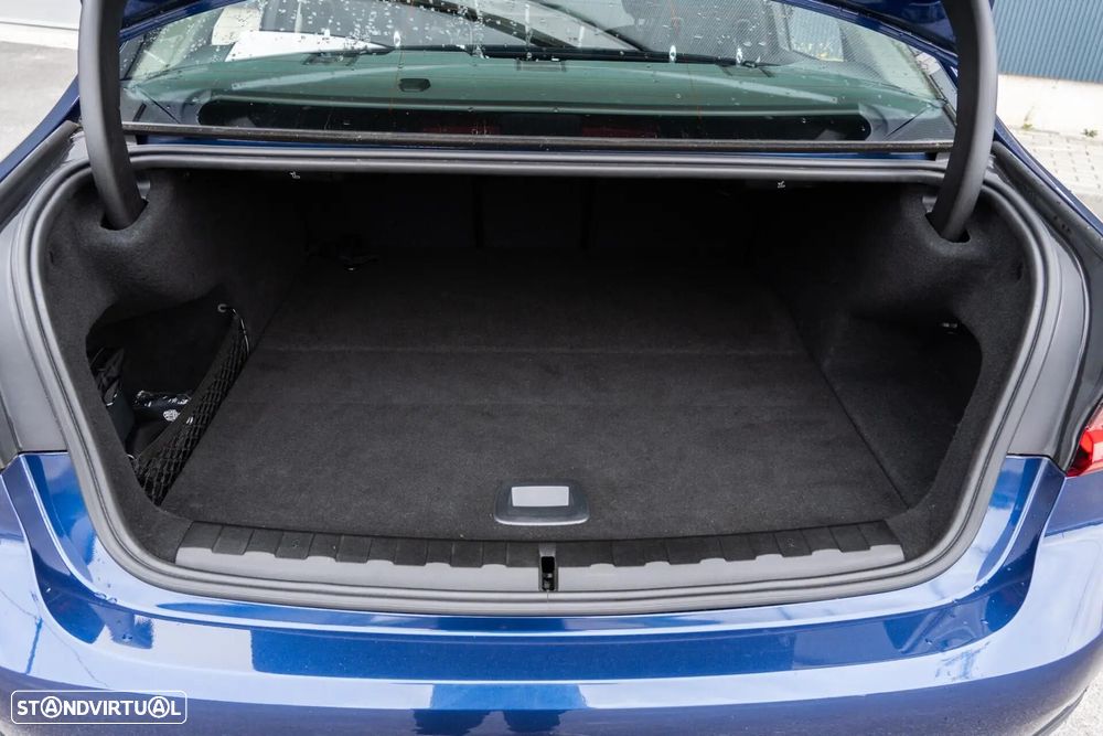 BMW 330 e Line Luxury Auto - 45