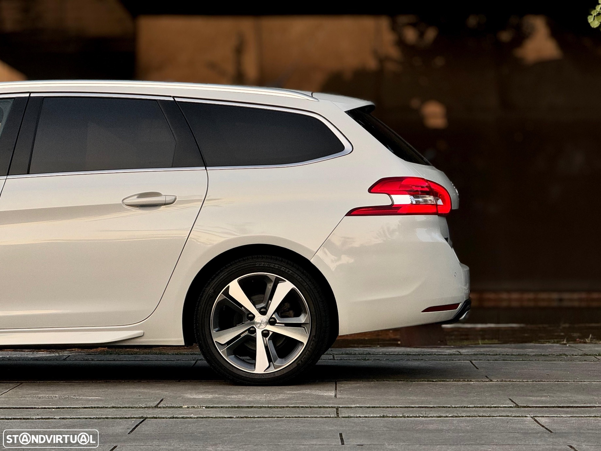 Peugeot 308 SW 1.5 BlueHDi GT Line - 26