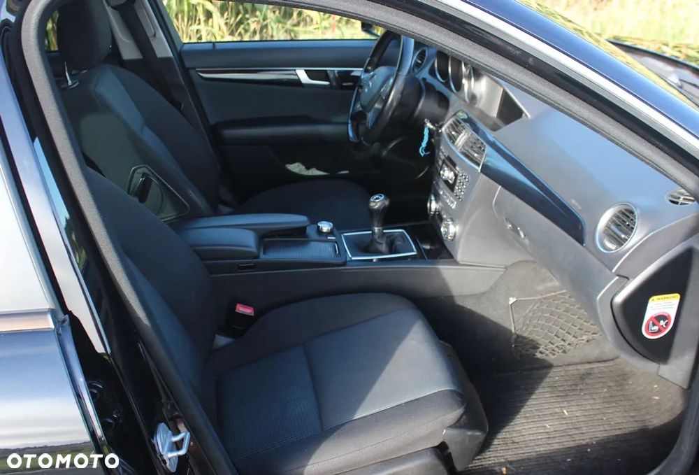 Mercedes-Benz Klasa C 200 CDI DPF BlueEFFICIENCY - 12
