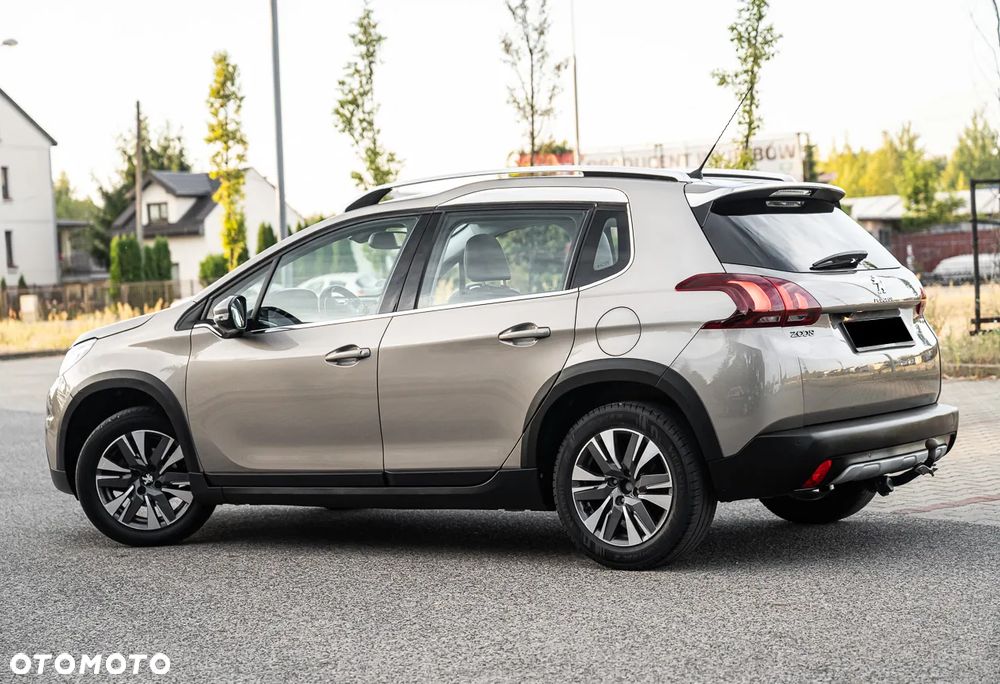 Peugeot 2008 - 10