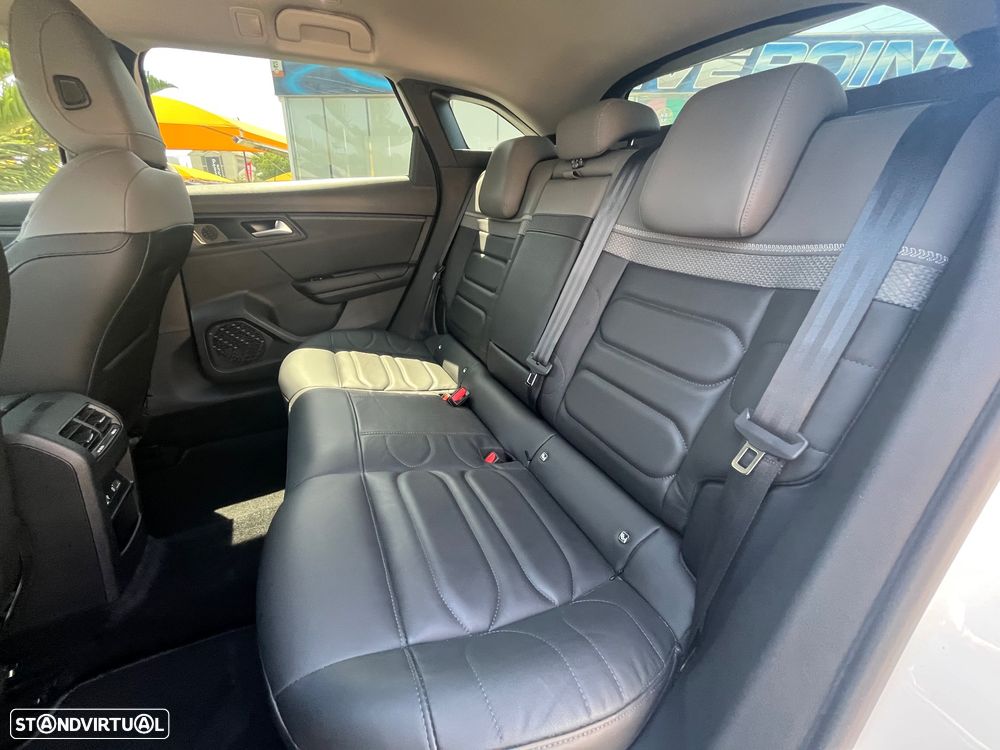 Citroën C5 X 1.2 PureTech Shine EAT8 - 52