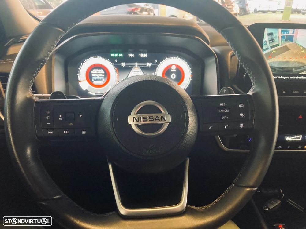 Nissan Qashqai 1.3 DIG-T N-Connecta Xtronic - 19