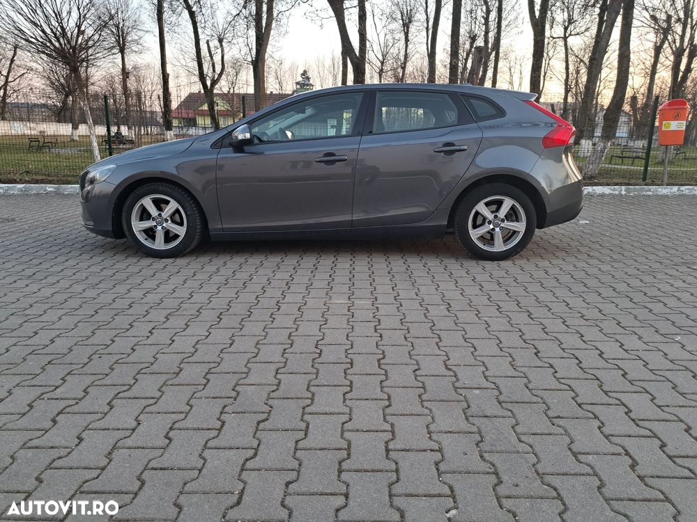 Volvo V40 D2 Kinetic - 5