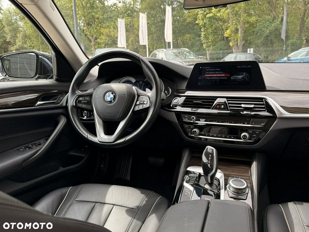 BMW Seria 5 - 21