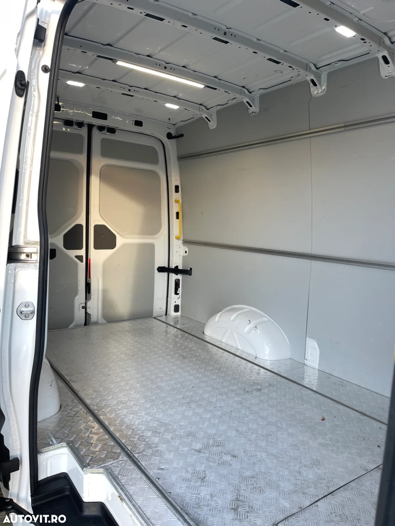 MAN TGE 3.180 / CRAFTER L3H2 - 18