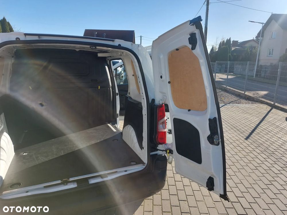 Opel Combo - 17