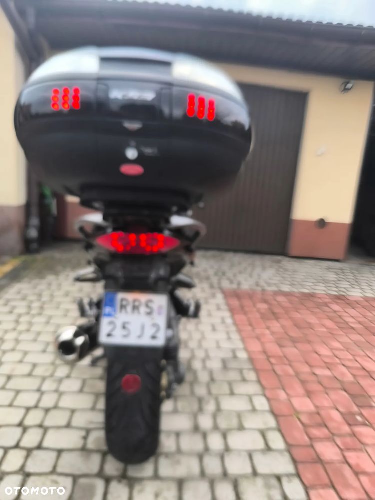 Moto Guzzi Breva - 9