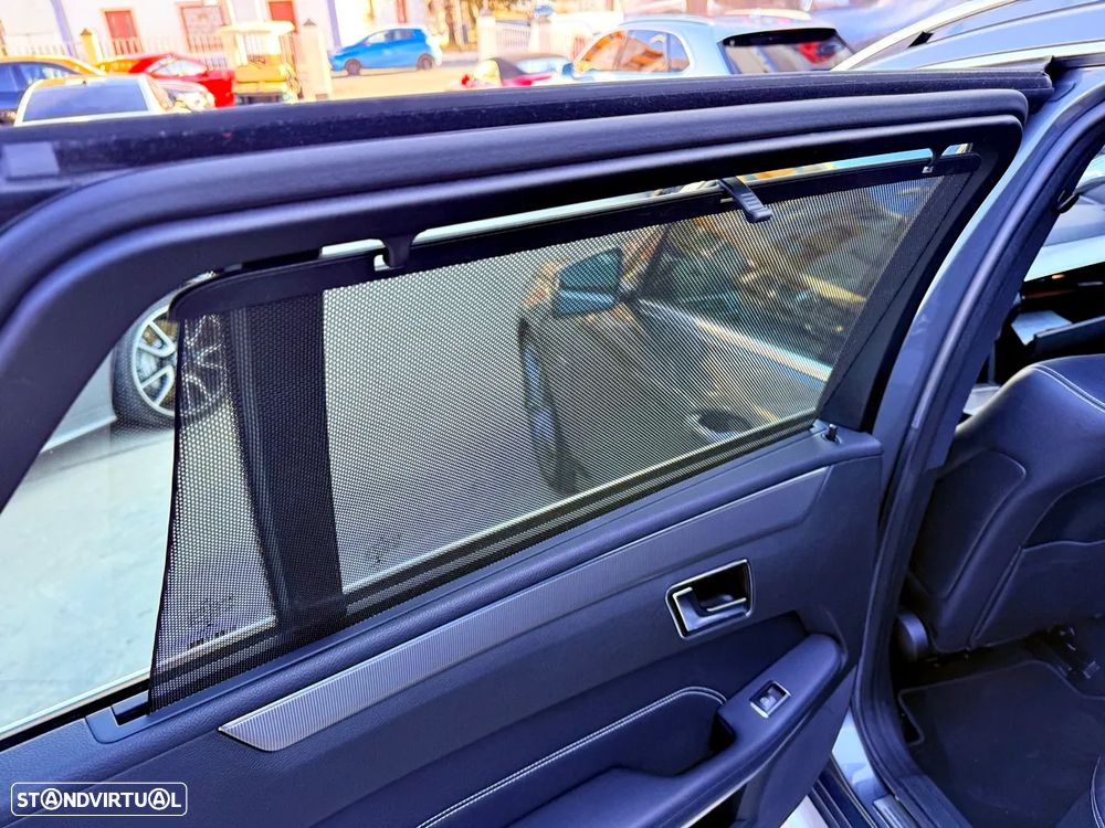 Mercedes-Benz E 250 BlueTEC Avantgarde Auto. - 38