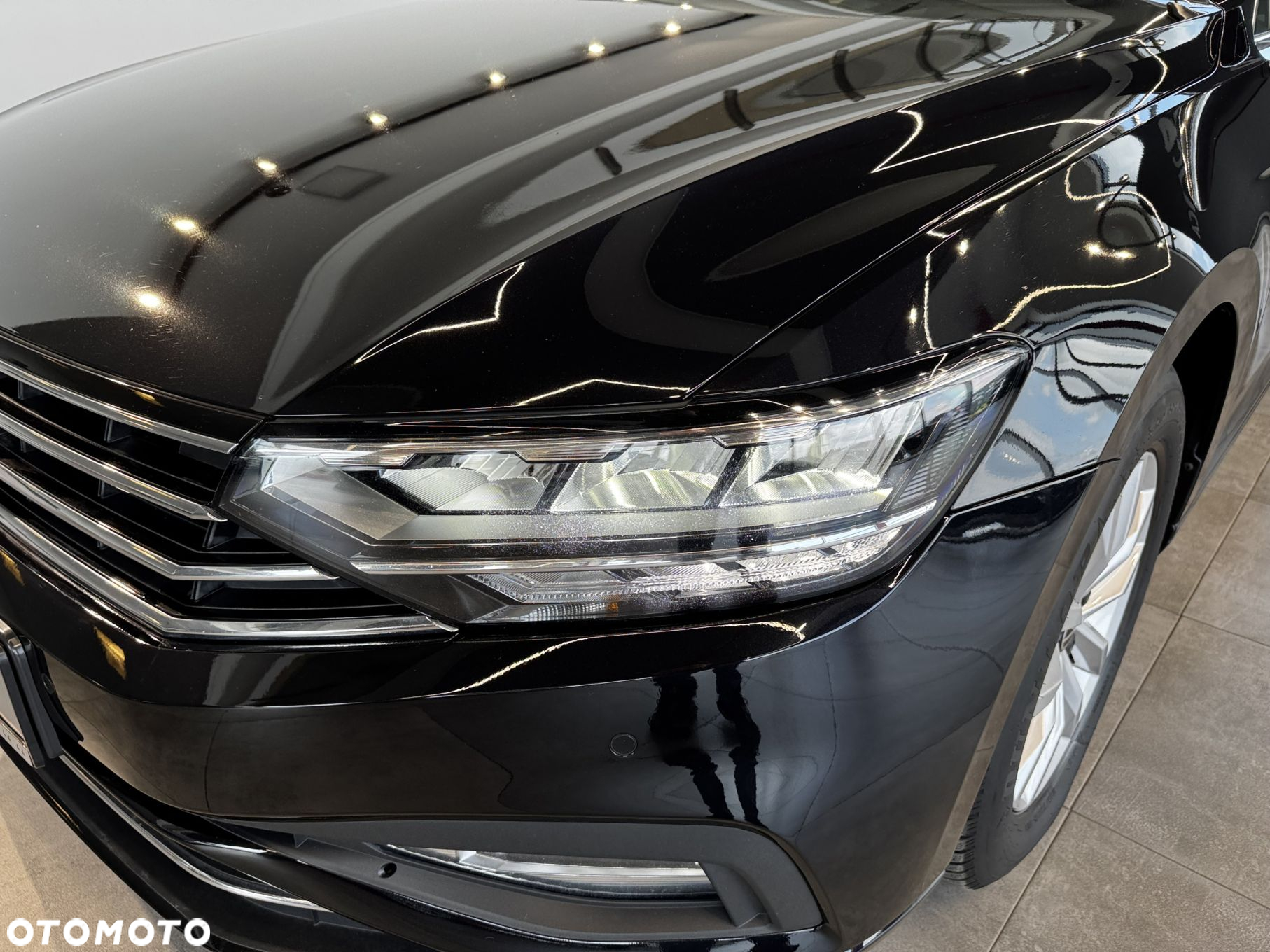Volkswagen Passat - 10