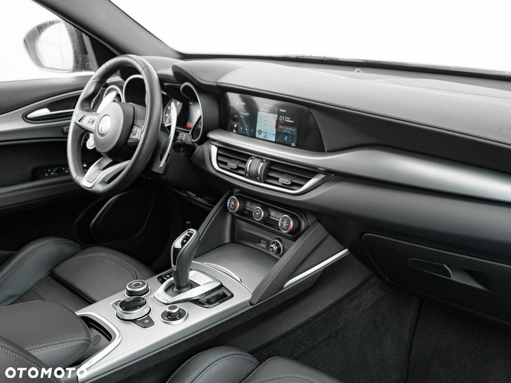 Alfa Romeo Stelvio 2.0 Turbo Veloce Q4 - 33