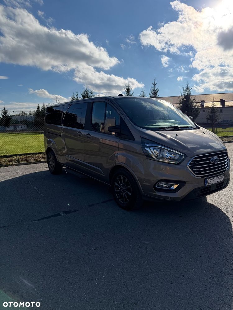 Ford Tourneo Custom 2.0 EcoBlue L2 Shuttle Bus Titanium - 4