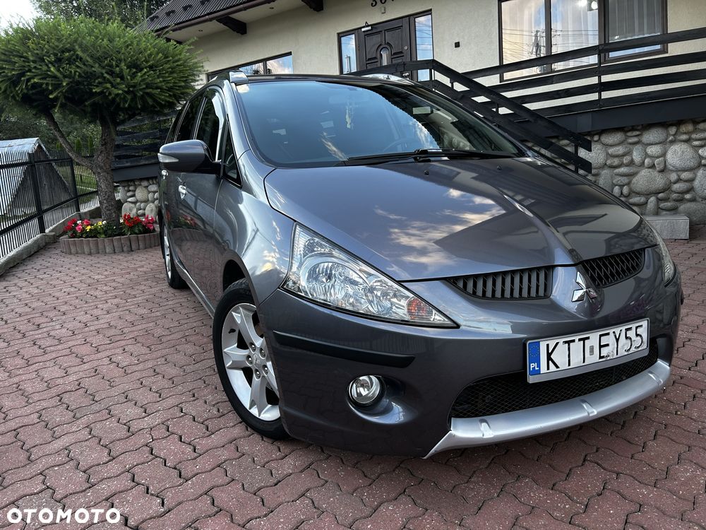 Mitsubishi Grandis - 1