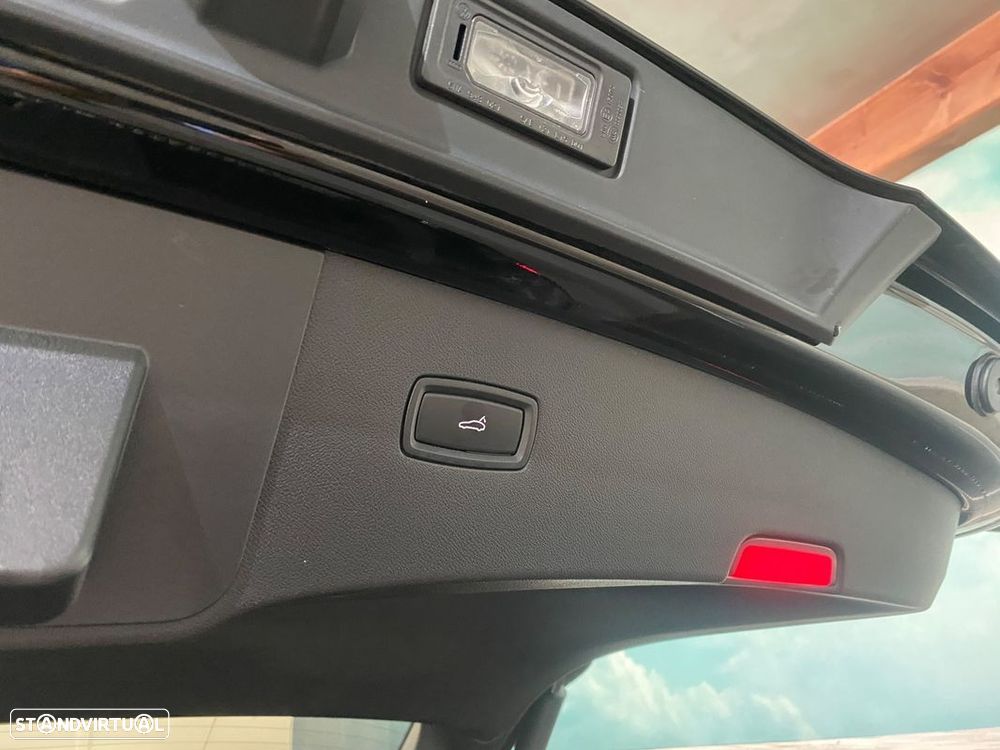 Porsche Cayenne Coupé E-Hybrid - 8