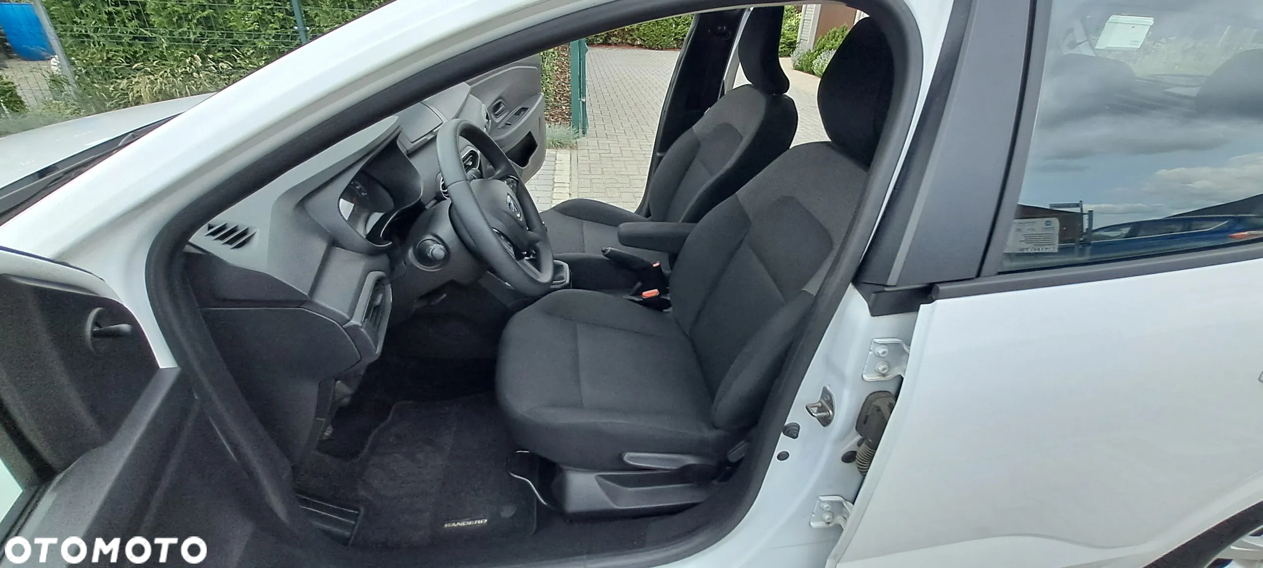 Dacia Sandero SCe 65 Essential - 13