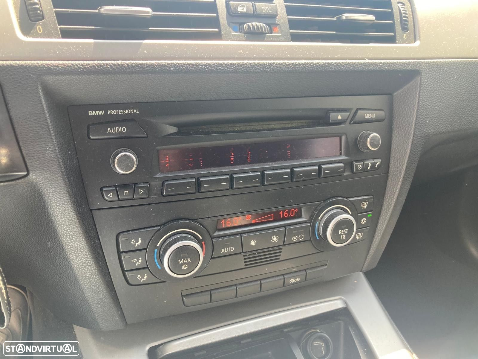 BMW 318 d Touring - 12