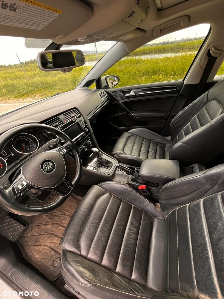 Volkswagen Golf - 5