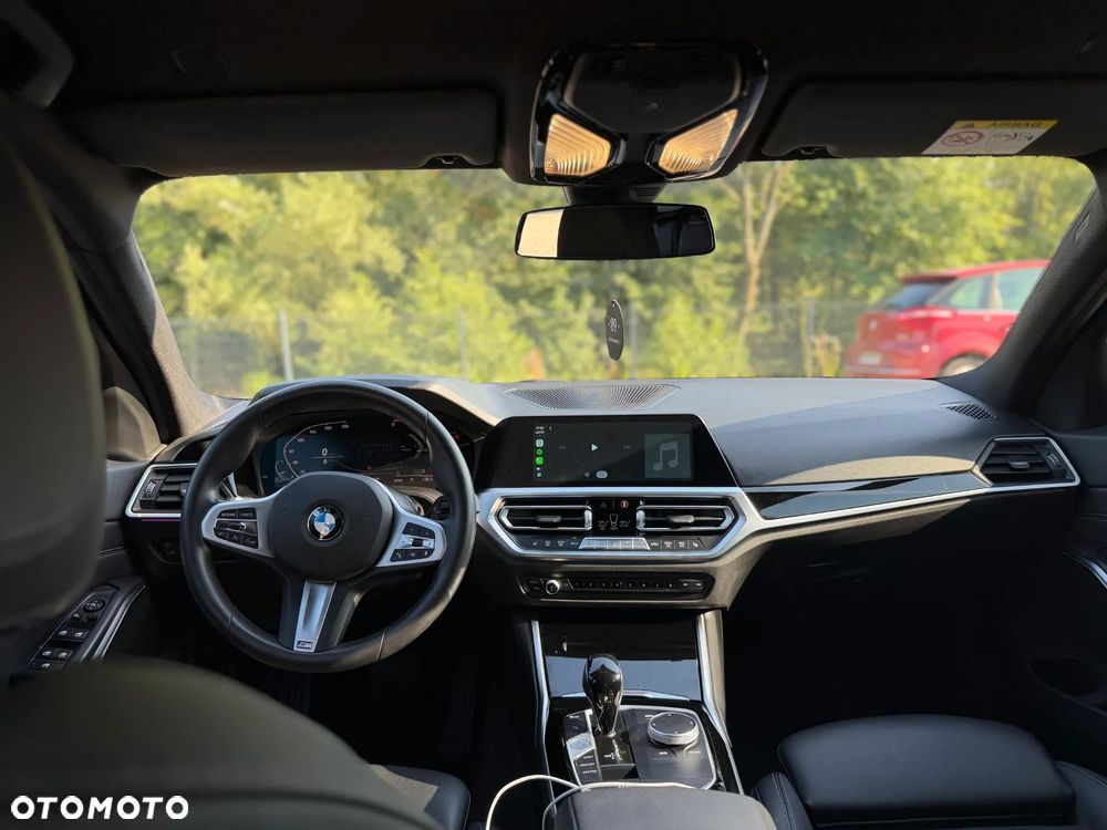 BMW Seria 3 320d xDrive mHEV - 15