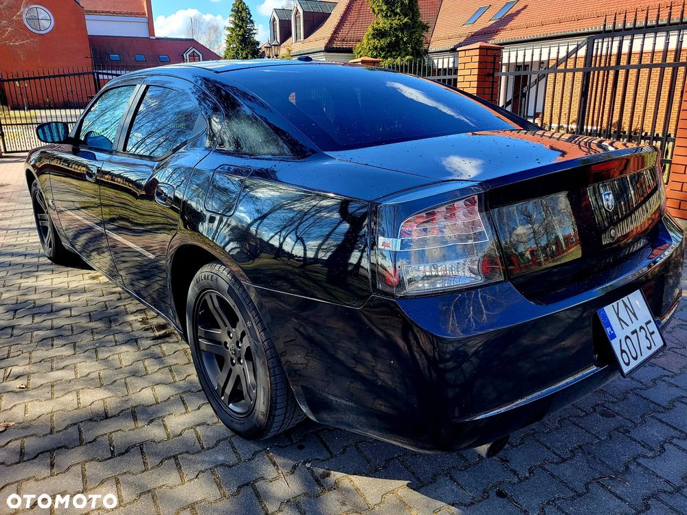 Dodge Charger 3.5 V6 Base - 6