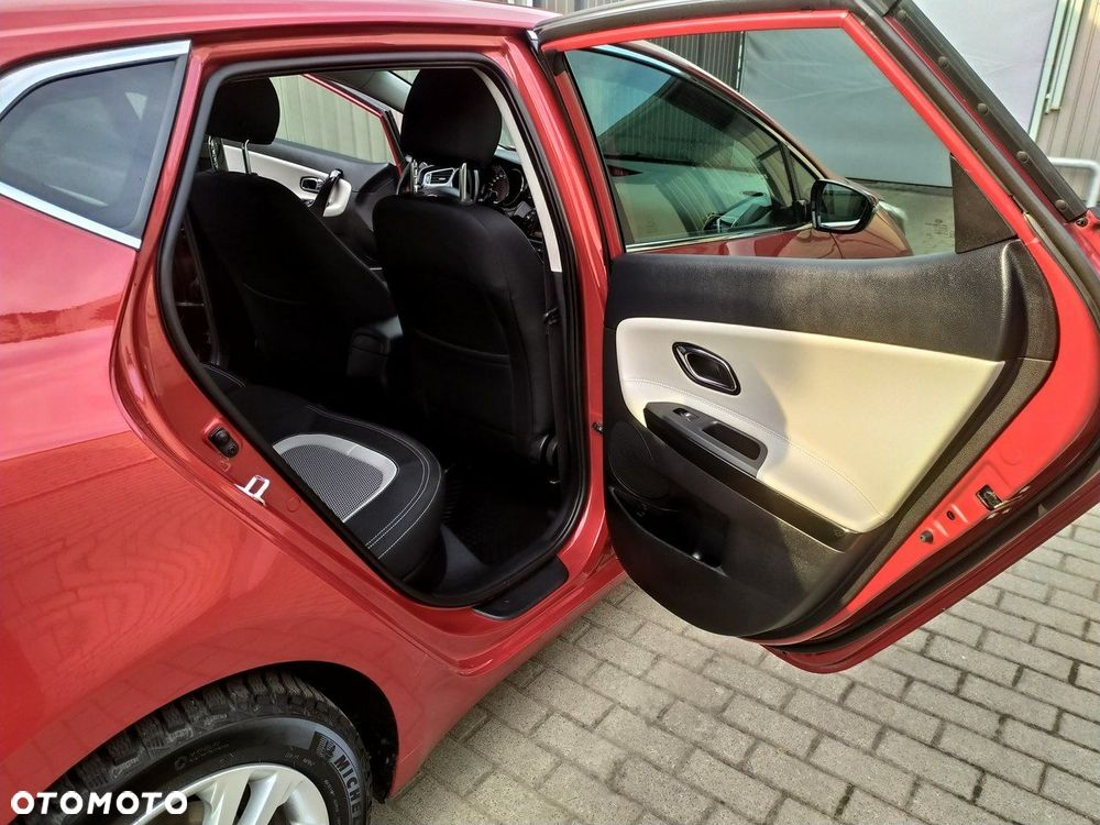 Kia Ceed 1.6 GDI Business Line - 22