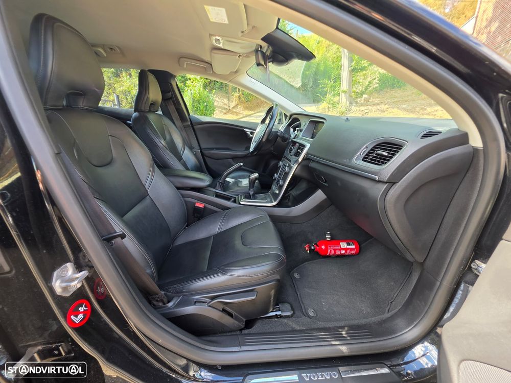 Volvo V40 D4 Summum - 14