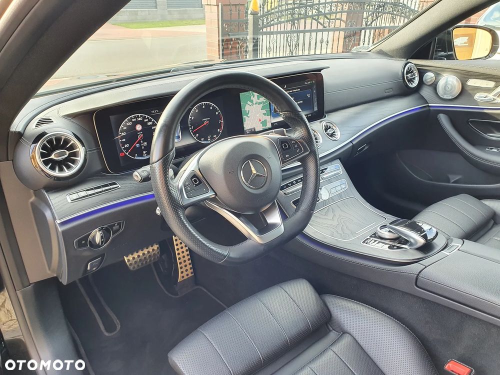 Mercedes-Benz Klasa E 400 4-Matic 9G-TRONIC - 12