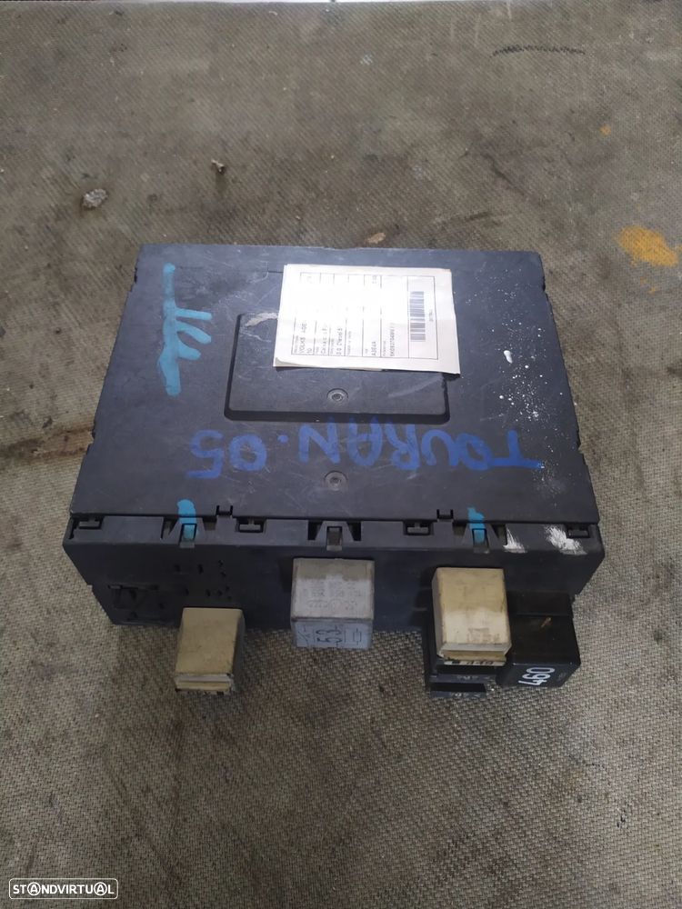 CAIXA DE FUSIVEIS VOLKSWAGEN TOURAN / 1K0937049N