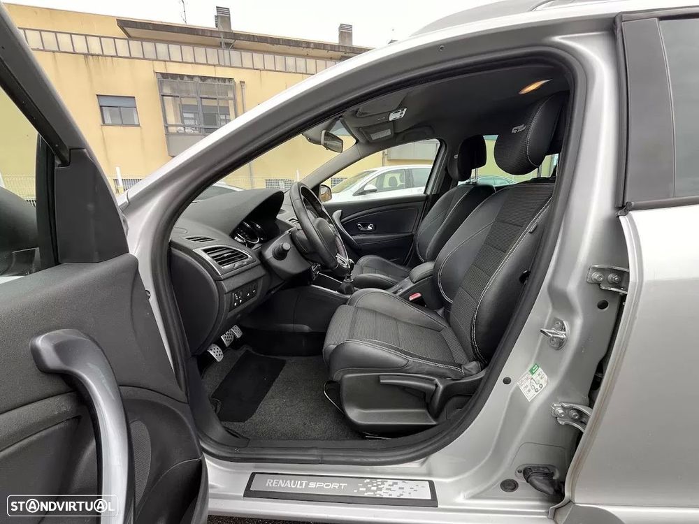 Renault Mégane Sport Tourer 1.5 dCi GT Line SS - 23