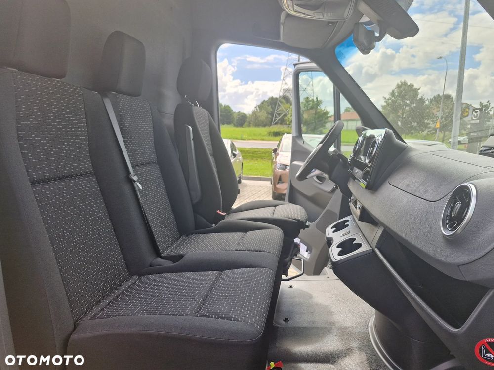 Mercedes-Benz Sprinter 319 CDI - 21